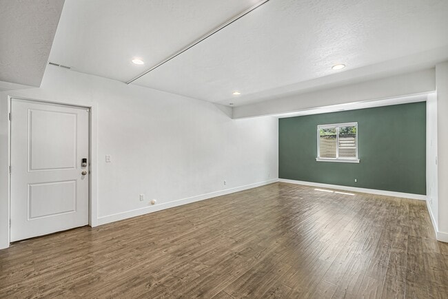 Building Photo - 1203 W Appaloosa Ln