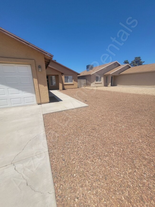 Building Photo - HUALAPAI MOUNTAIN FOOTHILLS HOME