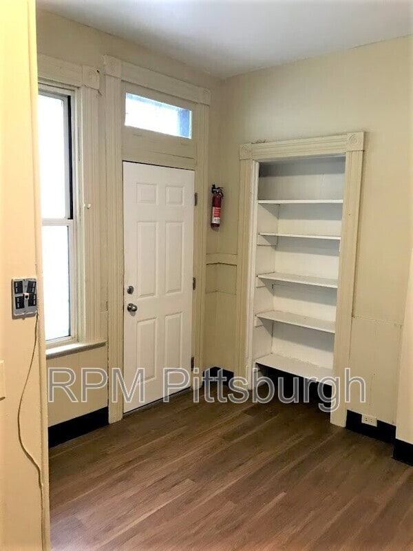 Building Photo - 3108 Niagara St