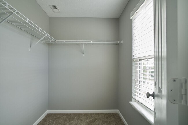 Building Photo - 4BDRM, 2.5 BA with finished basement in Westminster