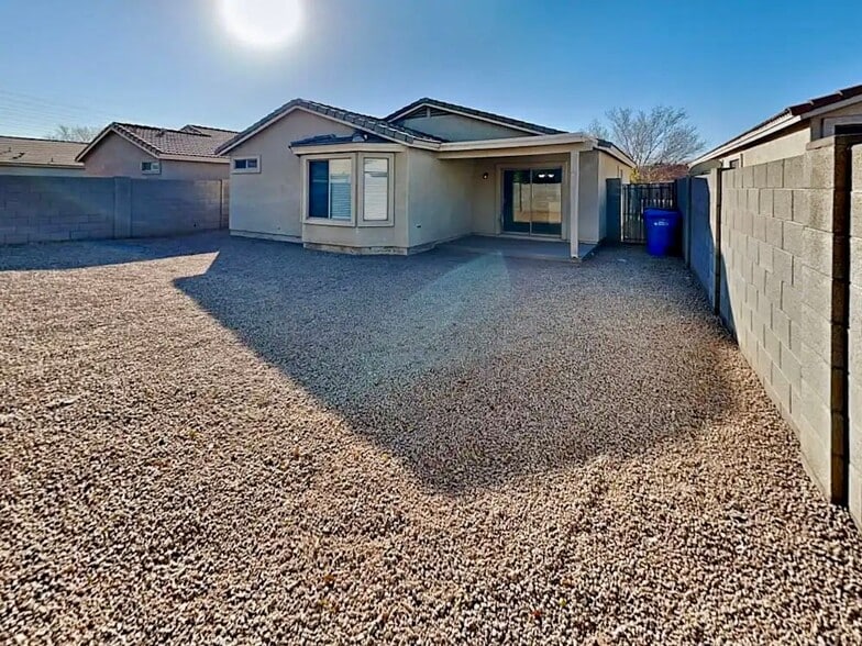 Building Photo - 6030 W Illini St