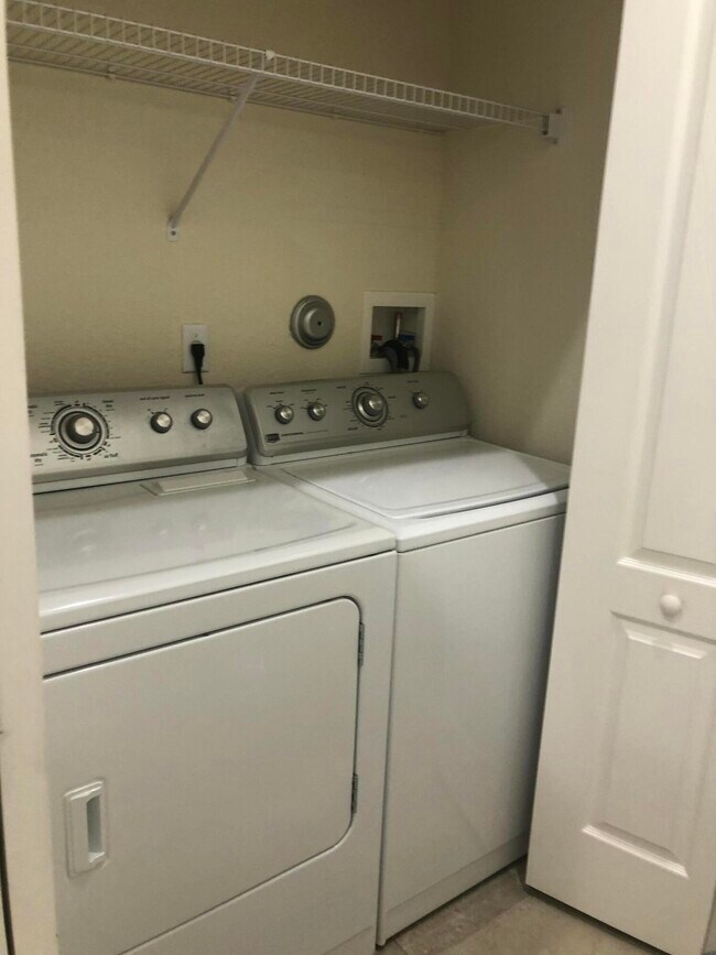 Building Photo - 6136 Santa Margarito Dr