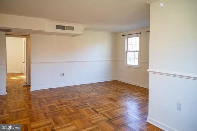 Building Photo - 6612 Wakefield Dr