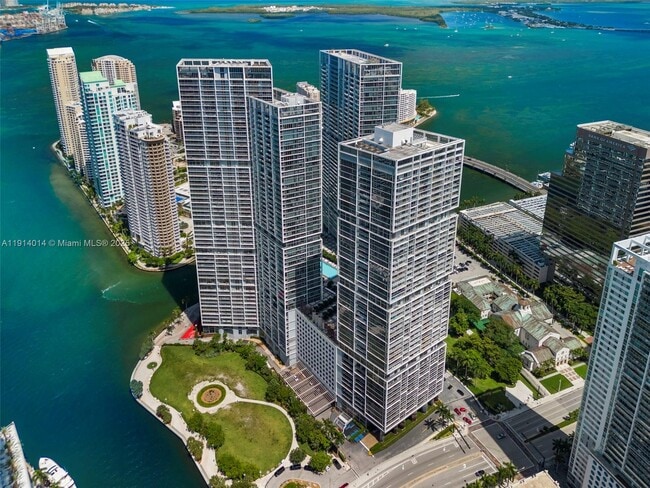 Building Photo - 495 Brickell Ave