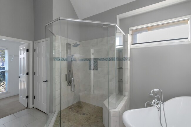 Building Photo - 13065 Tidewater Crossing