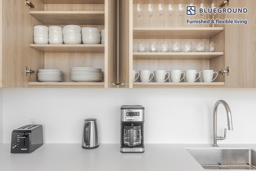 Building Photo - 545 Vanderbilt Ave