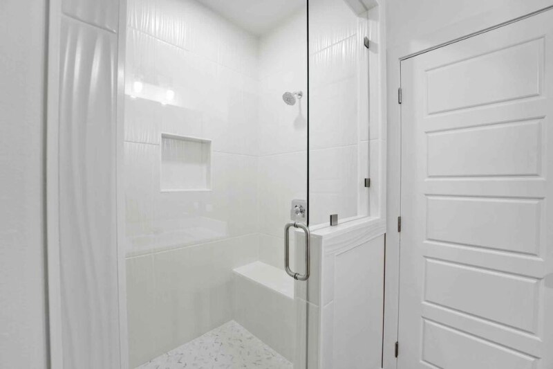 Building Photo - 1402 W Platinum Dr