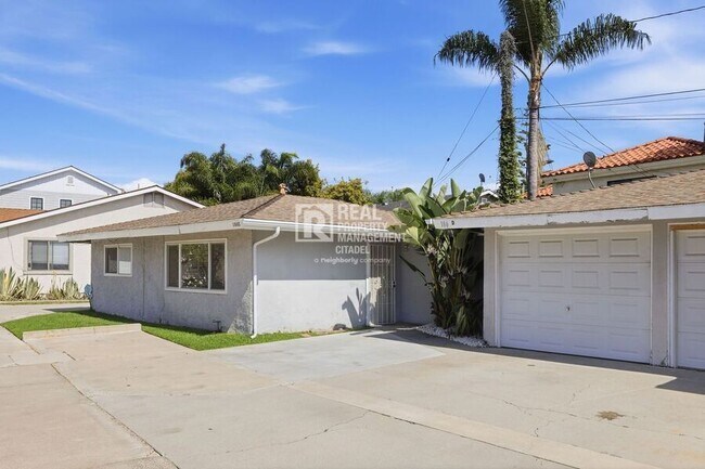 Building Photo - 186 E 21st St