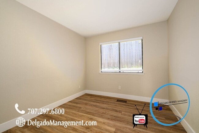 Building Photo - Newly remodeled Glen Cove 4BD single level home