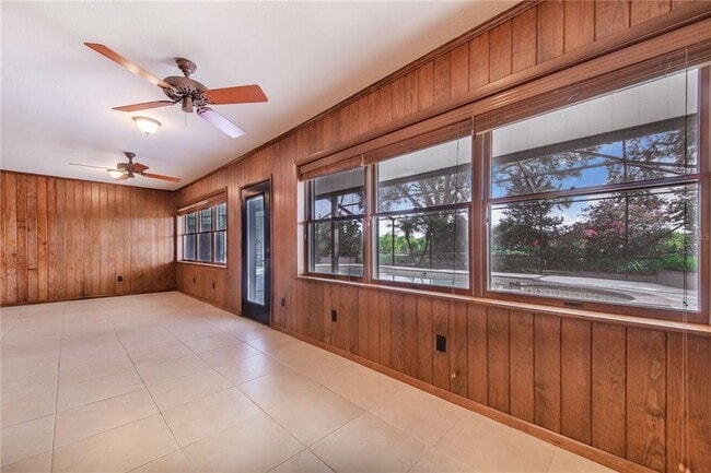 Building Photo - 7740 Lake Hatchineha Rd