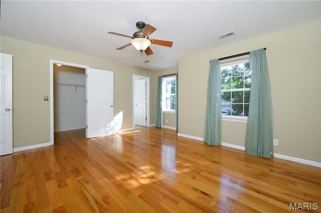 Building Photo - Amazing 4 bedroom 3.5 Bath house