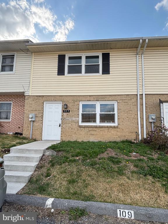 Building Photo - 109 Ash Hollow Dr