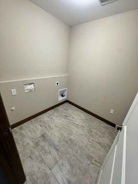 Building Photo - 7505 Frankie Ct