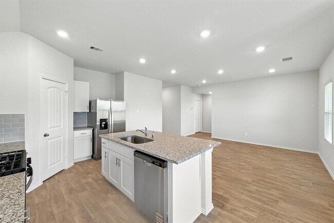 Building Photo - 106 N Richland Dr