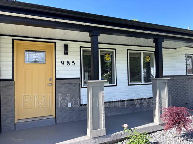 Building Photo - 985 Horsley Cir