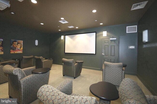 Building Photo - 11800 Sunset Hills Rd