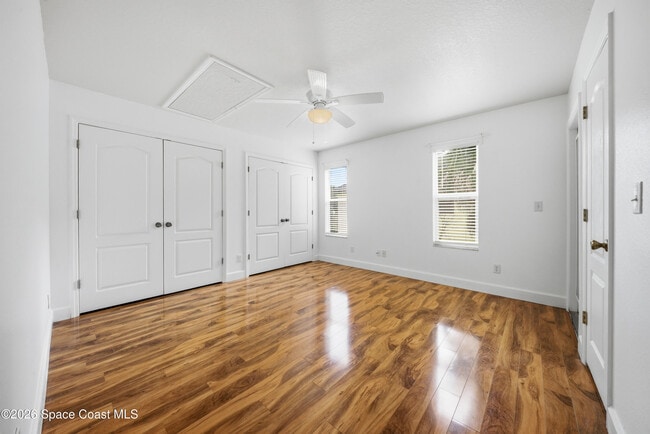 Building Photo - 2605 S Park Ave