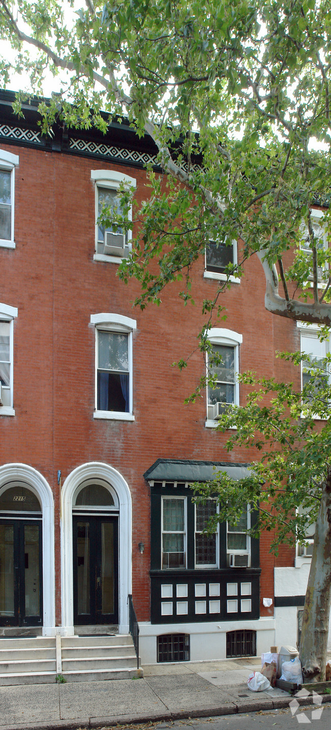 Building Photo - 2213 Spruce St