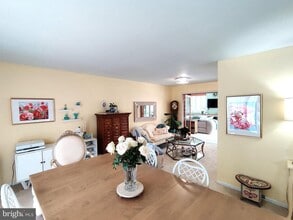 Building Photo - 11106 Del Rio Dr