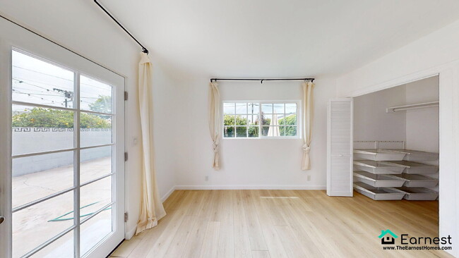 Building Photo - Charming 3BR/2BA Home in Prime Los Angeles...