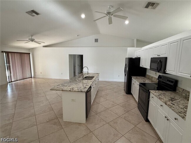 Building Photo - 1306 SW 35th Terrace