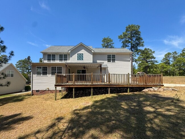 Building Photo - Spacious 4 Bed 2.5 Bath Home in Carolina Lakes