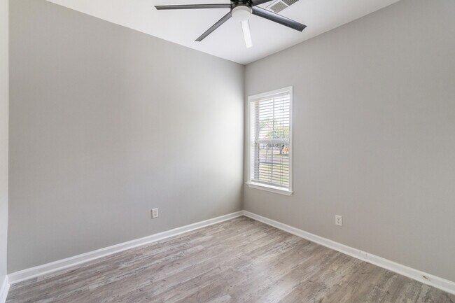 Building Photo - 9209 Acadia Pl