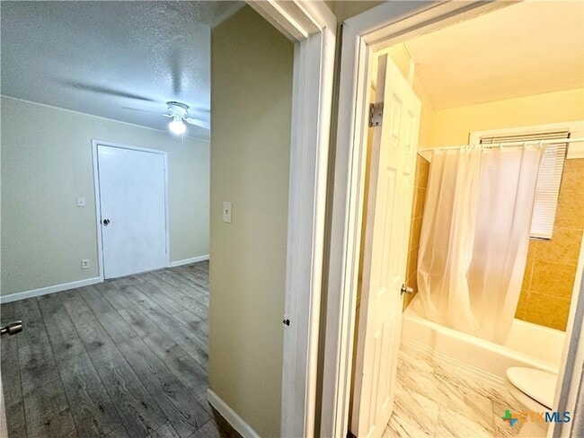 Building Photo - 104 E Fowler Ave