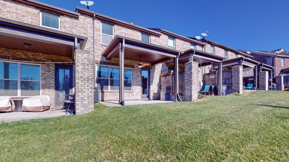 Building Photo - 2093 Newark Ln