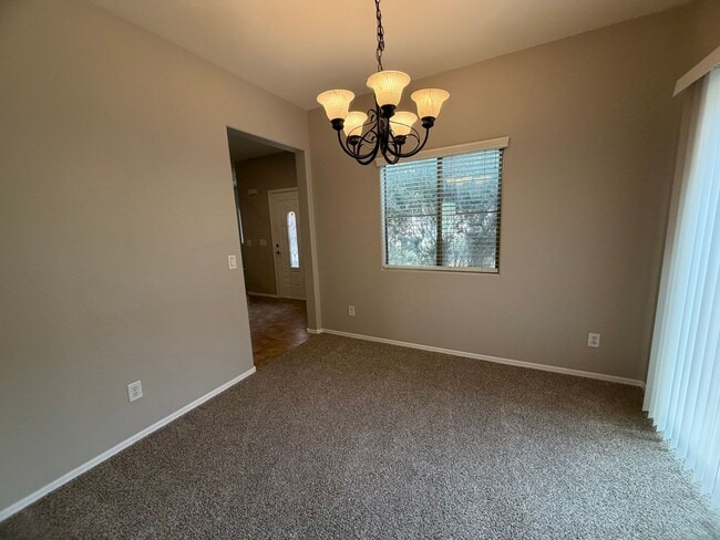 Building Photo - Community pool and a low maintenance yard