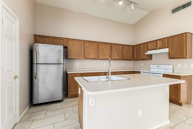 Building Photo - 9438 W Monroe St