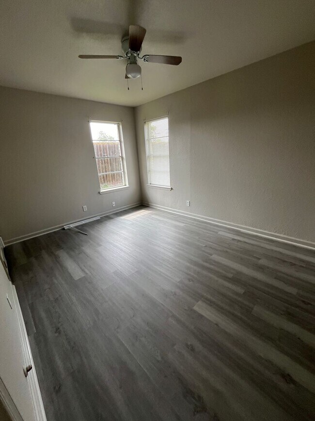 Building Photo - Home for Rent