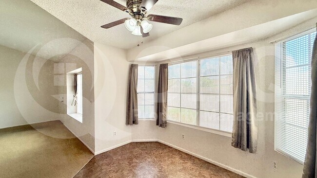Building Photo - 1055 N Recker Rd