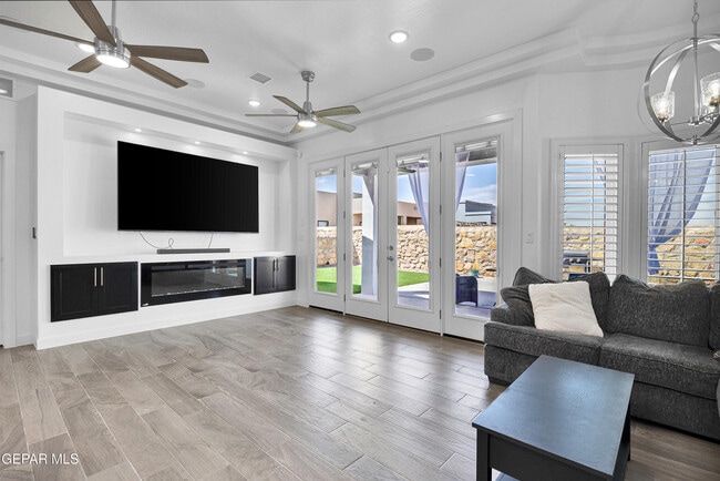Building Photo - 2809 Tierra Garden Dr