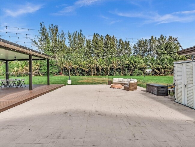 Building Photo - 6920 SW 182nd Way