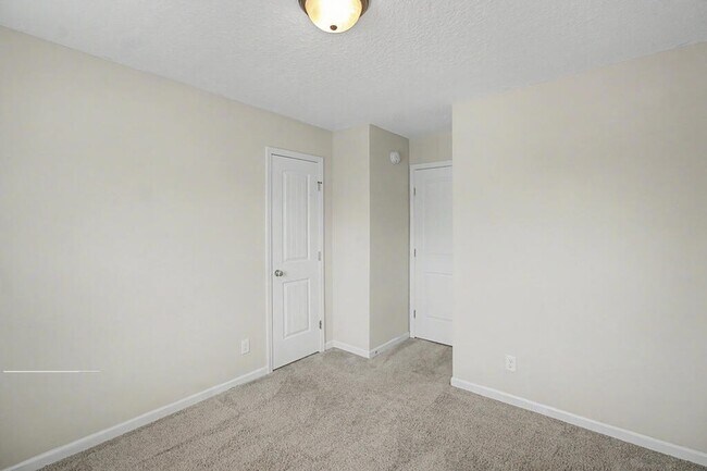 Building Photo - 16 Cassels Ct