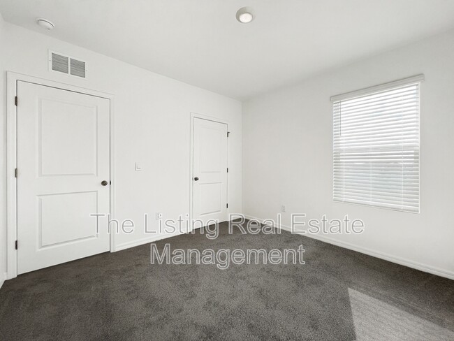 Building Photo - 33314 Darley Dl Trl