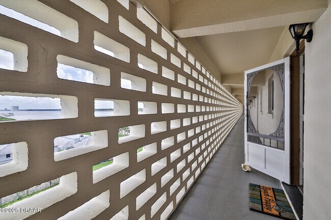 Building Photo - 2711 N Halifax Ave