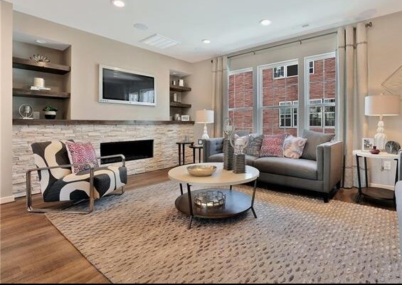 Building Photo - 2 Capital Trail Row