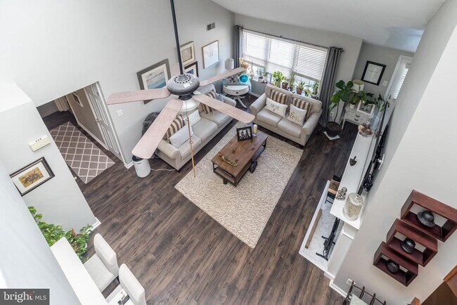 Building Photo - 42 Dogwood Ln