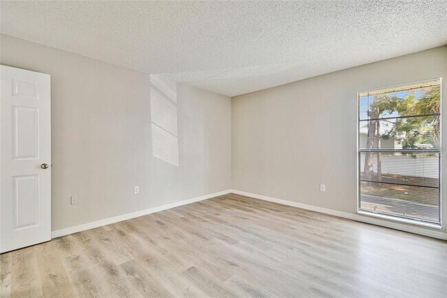 Building Photo - 726 Haven Pl