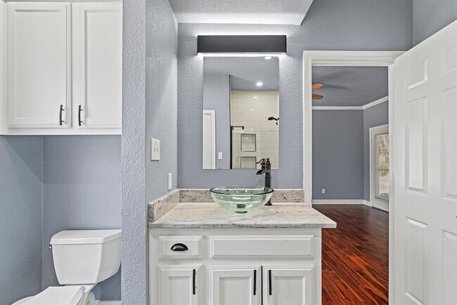 Building Photo - 128 Mockingbird Ln