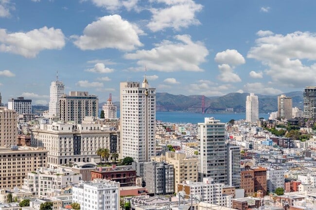 Building Photo - 333 Bush St