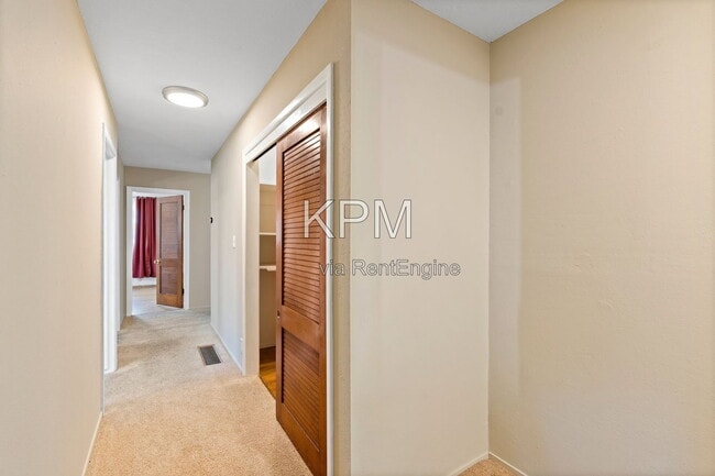 Building Photo - 2155 Portola Ave