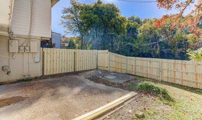 Building Photo - 2291 Madison Ave