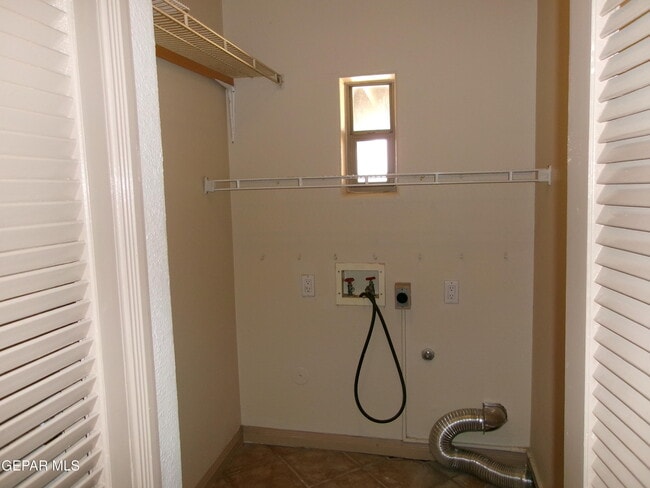 Building Photo - 3933 Emory Rd