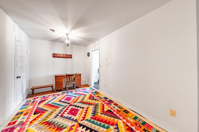 Building Photo - 648 Albany Turnpike