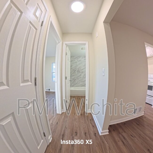 Building Photo - 6165 E Boston St