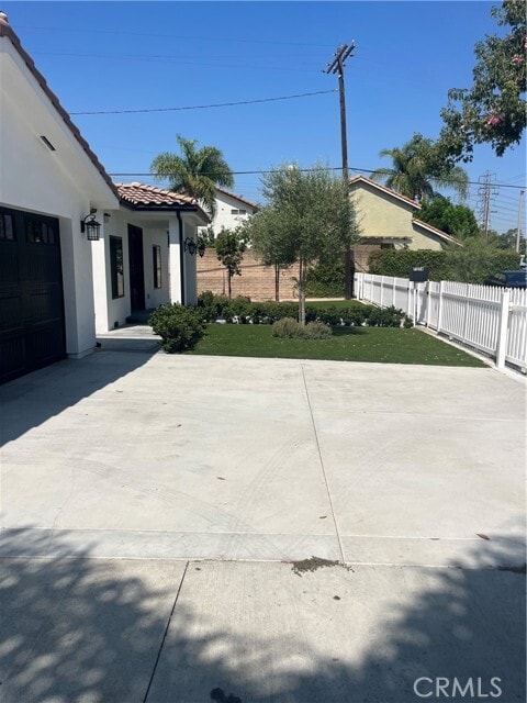 Building Photo - 7274 Century