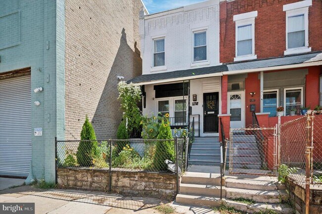 Building Photo - 457 N Edgewood St